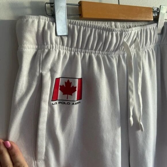 US POLO ASSN. brand size M, white sweatpants with Canadian flag, pockets - Picture 8 of 8